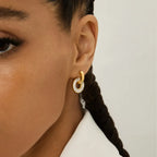 Aretes Radiance con Zirconias Acabado en Oro de 18K