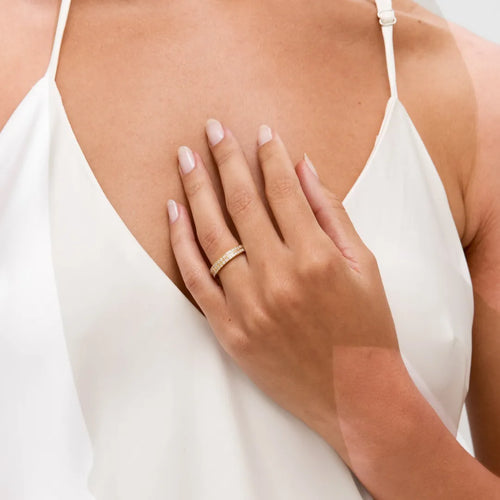 Anillo Aura 4MM Bañado en Oro 18k