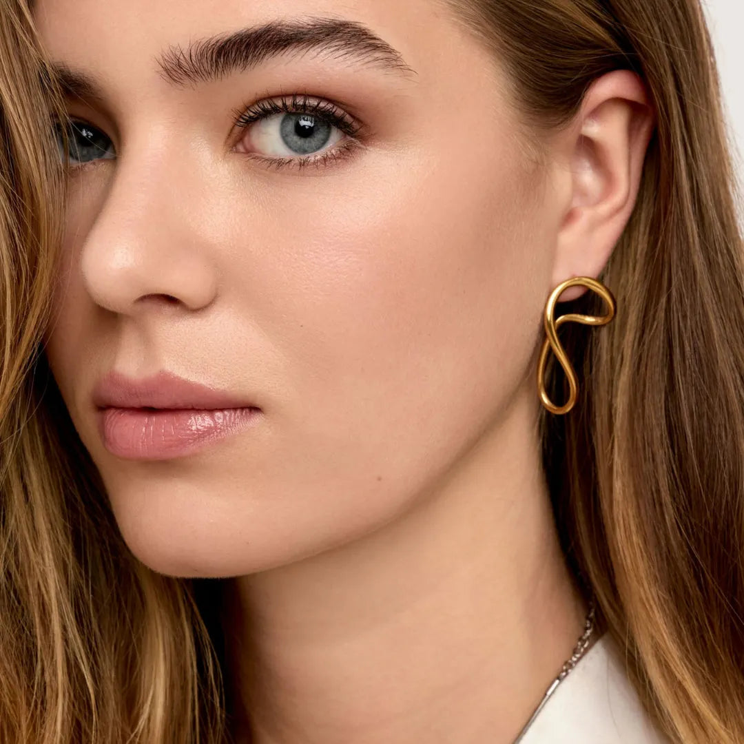 Aretes Volare Bañados en Oro 18k