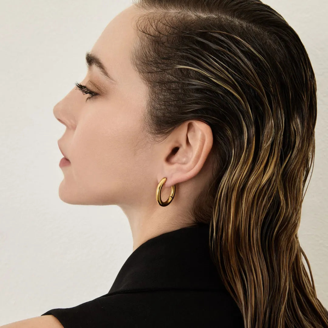 Aretes Oval Bañados en Oro 18k