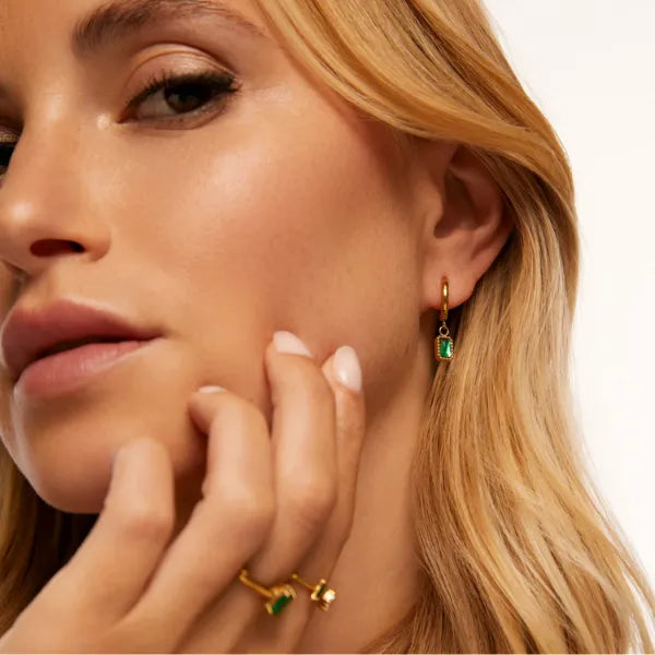 Aretes Rubí Bañados en Oro 18k